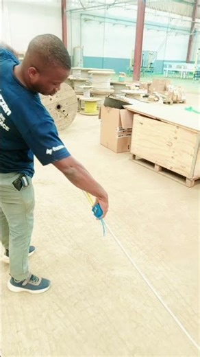 Dans l'usine de fabrication de spaghetti 🍝🍝🍝🍝 #armoire #youtubeshorts