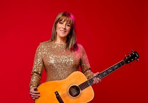 Canadian country star Michelle Wright talks about her single 'Small Town' and 'Milestone' album