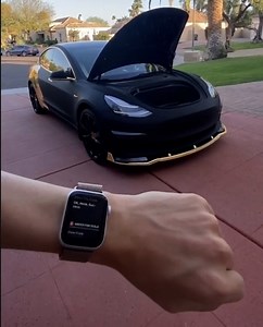 'Here's a cool feature by Tesla you probably didn't know' 😮 | UNILAD