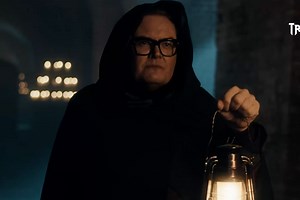 Celebrity Traitors’ winner Alan Carr gives new players a stern warning in teaser trailer