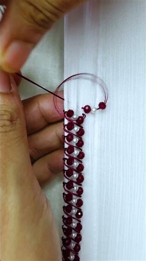 #loopstitch #bracelet #beginnersstitch #sewingtutorial #handmade #diynstitch #embroiderystitch