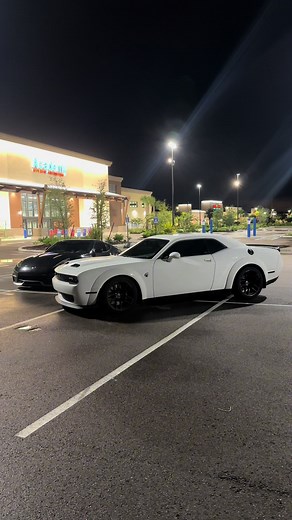 Striker @RadNismo @Owen #fyp #foryoupage #carsoftiktok #cars #stance #greenscreen #hellcatredeye #370znismo #nissan