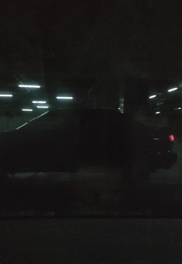 Exploring the Nissan B14 in El Salvador