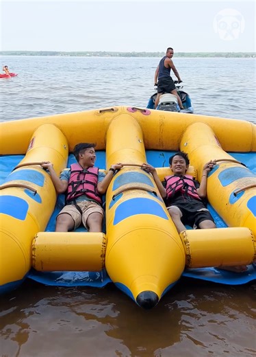 7.5M views · 15K reactions | Crazy ride on a flying beach inflatable | Crafty School | Facebook