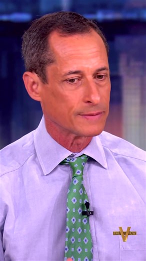 Former Congressman #AnthonyWeiner addresses his multiple sexting scandals that forced him to resign from office in 2011 and why it's not stopping him from running for office again. #TheView