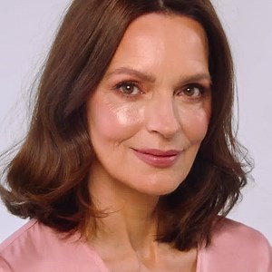 358 reactions · 11 shares | On everyone’s lips right now, the return of Charlotte’s WORLD-FAMOUS, BEST-SELLING Pillow Talk eye shadow palette has caused MAKEUP MANIA across the globe! | Charlotte Tilbury | Facebook