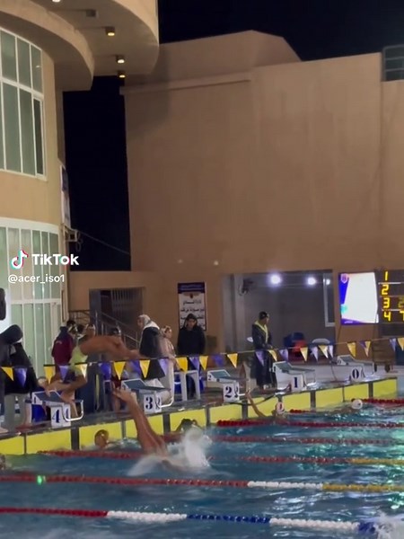 استمتع بتجربة السباحة المثيرة