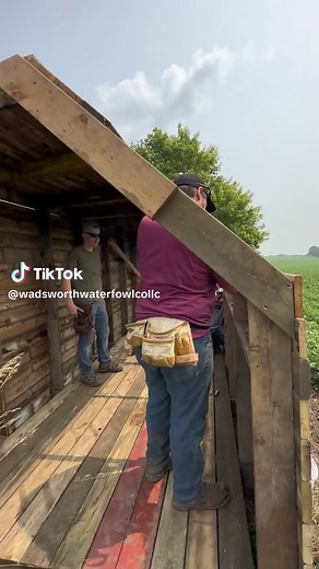 One of our new blinds for 2023! https://www.wadsworthwaterfowlco.com • • • • • #doadecoys #bigfootdecoys #bigalsdecoys #patternmaster #hunthard #huntalive #moltgear #alpsoutdoorz #driduck #unfailinggoods #filsonlife #getlucky #luckyduck #luckyduckpremiumdecoys #mastersofdeception #goosehunting #huntinglife #waterfowlhunting #realtree #huntinglife #onxhunt #justgo #knowwhereyoustand #higdonoutdoors #higdondecoys #waterfowlphotography #waterfowler #waterfowlseason #mississippiflyway If your intere