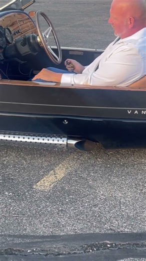 Vanderhall with flame exhaust! 🔥