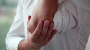 Tennis elbow treatment approaches: conservative therapies and when to consider intervention