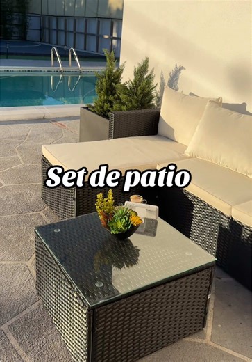 Set de patio moderno y elegante que transforma cualquier espacio al instante ✨ Cómodo, resistente al clima y con mesa de cristal incluida. Ideal para relajarte, recibir visitas y disfrutar tu patio todo el año. #PatioDecor #OutdoorLiving #HomeInspo #PatioFurniture #juegodepatio