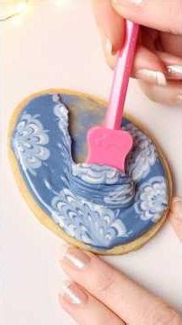 My creative process #fixedit #cookiedecorating #artist #wetonwet #royalicing