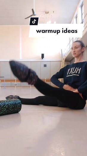 My daily routine before ballet class. You must try this. #warmup #balletwarmup #dailyroutine #ballettiktok #warmupexercise #hipstretch #exercise