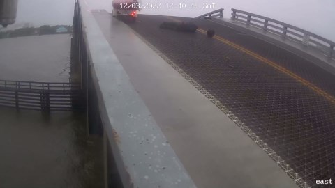 Video: Motorcyclist crashes while trying to cross raising drawbridge in Daytona Beach