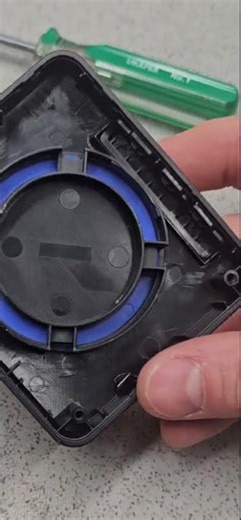 Broken doorbell autopsy. What's inside⁉️ #diy