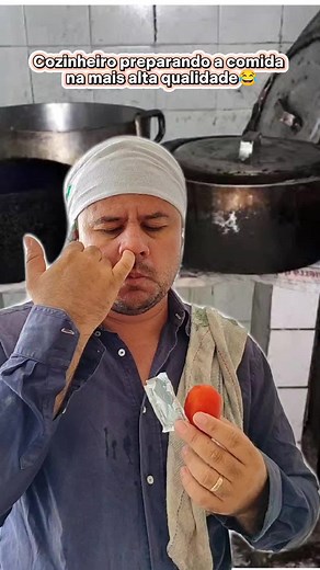 Cozinheiro: Capricho na Comida e Atendimento