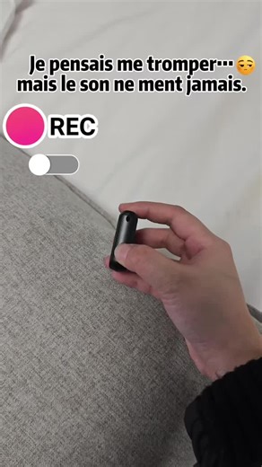 Enregistreur audio professionnel, enregistrement et sauvegarde en un clic, enregistreur multifonctionnel, simple d'utilisation et facile à placer. #enregistreur #gadget #indispensable#tiktokforyou #tiktokforyoustage