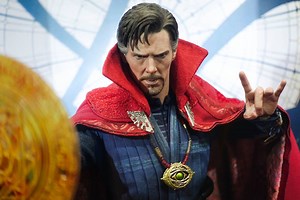 Hot Toys Dr Strange Action Figure Quick Preview https://youtu.be/sc0c5S6xTOA | Maker World