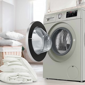 Laundry piling up? Get ready for more efficient laundry days with the 10kg front loading washing machine range by Bosch! 👕 ⁠⁠ ⁠⁠ With a 10kg washing machine you can comfortably fit large piles of dirty laundry or wash big items such as duvets and curtains in one go. And with our new Home Connect connectivity features, your washing machine keeps you in the loop - so you never forget to unload your clean laundry ever again! 😉📱 ⁠⁠ ⁠⁠ Visit our website to find out more about our 10kg range with H