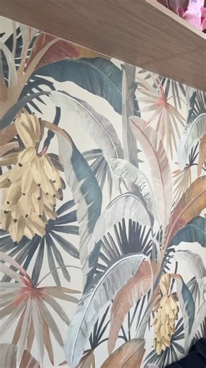 We’re obsessed with this recent installation! ✨ Gorgeous window coverings paired with this beautiful textured wallpaper 🤍 📅 Book your consult today Click the link in bio to browse our range #interiorcollective #windowcoverings #texturedwallpaper #homestyling #bedroomdesign #moderninteriors #interiorinspo #styleyourspace #australianhomes #cosyhome #designgoals | The Interior Collective