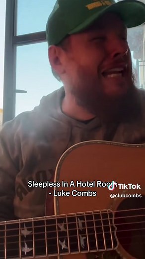 Luke Combs Live Acoustic Performance Review
