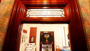 At Hanukkah, exhibit celebrates diverse Jewish cuisine