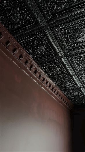 𝐌𝐀𝐘𝐔𝐑𝐈 𝐁𝐀𝐉𝐀𝐉| 𝐈𝐧𝐭𝐞𝐫𝐢𝐨𝐫 𝐃𝐞𝐬𝐢𝐠𝐧 • 𝐃𝐈𝐘 on Instagram: "Watch the ceiling come together — piece by piece, moment by moment…as the room slowly finds its character. Ceilings like this once lived in historic European homes, where craftsmanship floated softly overhead, meant to be felt more than noticed 🫠 These decorative panels bring depth and shadow, a quiet old-world richness that settles the space and makes it feel complete. Easy to install, yet the presence lingers — lay