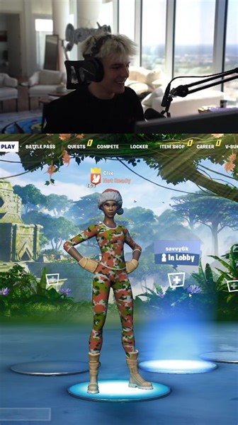 i caught him in 4k😳 #fyp #foryou #foryoupage #viral #trending #gaming #fortnite #clix