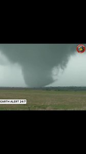 Kansas tornado sucks up cows and blows farm apart | Earth Alert 24/7