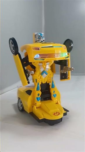 This Car Turns Into a Robot! OOOH Toy Unboxing & Review
