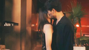 143K views · 1.7K reactions | The wife finally knew her husband's love for her, and the two unraveled the misunderstanding and kissed sweetly!朗朗 小娇妻终于知道霸总对她的爱，两人解开误会甜蜜亲吻！ 【剧名】咕咚咕咚喜欢你 【Drama Name】Drunk to Love You #cdrama #追劇 #劇情 #咕咚咕咚喜欢你 #董又霖 #chinesedrama #大陆剧 #中国电视剧 | 华语好剧 GoodCdrama | Facebook