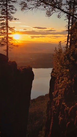 4.8K views · 16 reactions | Caption this 凉 : @karolinehartvigsen #mørkgonga #krokskogen #turmål #turtips #myview #instamoment #turglede #utpåtur #utsikt #drømmested #utsiktspunkt | DNT Oslo og Omegn | Facebook