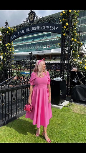 2022 MELBOURNE CUP 🏆 ​With my TNT PUNTING crew! ​ ​ ​ ​ ​ ​ ​ ​ ​#MelbourneCup #TNTPunting #SpringRacingCarnival #CarlyElectric #Flemington #SpringRacing #HorseRacing #Punting #2022 #ladyjade ​@LJ @Zac Ferguson