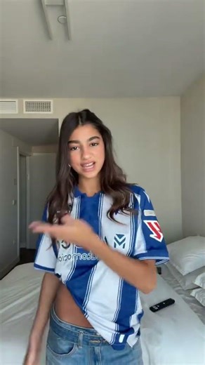 קישור לערוץ ווצאפ שלנו בתיאור של הערוץ!