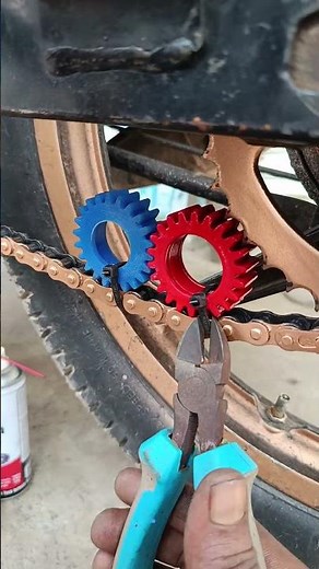 Easy Super! 🌟⭐ Motorcycle Chains Honda Pinion Fix Secret Trick! 🔧🏍️ Chain Tie Chassis Nut Tightening