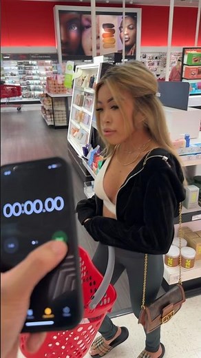 ONE MINUTE TARGET SHOPPING SPREE