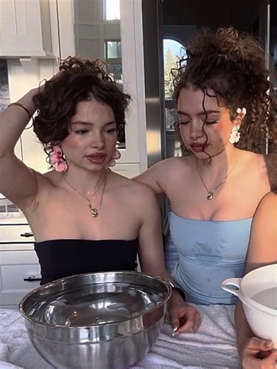 Kalogeras Sisters Who Knows Me Best Ice Water Challenge !