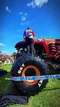 MAX-D Monster Jam Unveiling! New Monster Truck Look & Epic Stunts! 🚀🔥