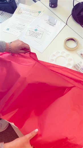 Every one of our Art Boxes are packed with love and care ❤️😊 This is our Online Art Course - Introductory Pack. Brilliantly priced at just £60 for two online art classes and all the materials delivered to your door. Perfect as a gift or to try our online course format without the commitment. Introductory Pack Includes: 🎨 Specially selected materials from the complete online art course materials. 🎨 Two exclusive art lessons to complete at your leisure. 🎨 A 10% discount voucher to use for our 