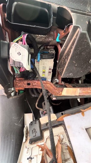 2015 Chrysler 200 cabin fuse box location #automobile #mechanic ￼