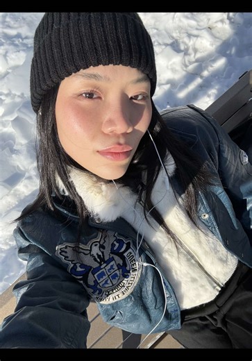 Mastering Winter Style: How to Wear a Puffer Jacket