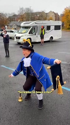 We’re never far away from a town crier on Radio 2 😂 We’re all with you @djsaracox, best of luck for day 2!! 💪 To donate online and support Sara’s challenge attempt, visit bbc.co.uk/sara | #SaraCIN | BBC Radio 2