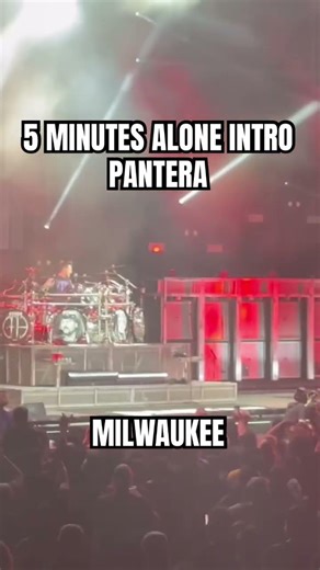 PANTERA 5 MINUTES ALONE LIVE🤘live in Milwaukee #livemusic #80smusic #pantera #rock #metal #concert