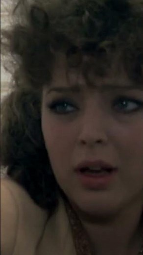 La Fuga di Magda: Sketch Esilarante in Bagno
