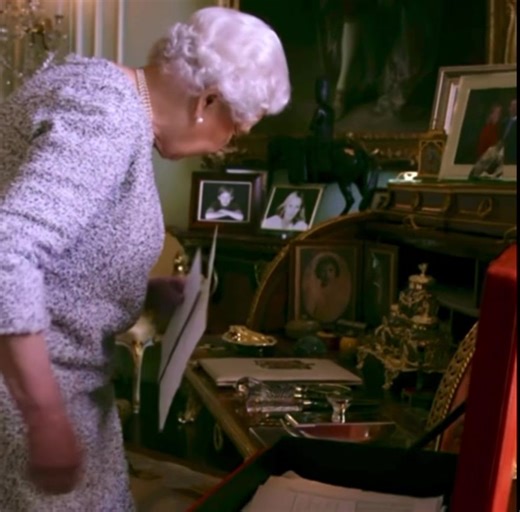 Queen Elizabeth II and her darling mother Queen Elizabeth the Queen mother#queenmother #monarchy #hm