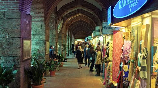 Istanbullu Gelin / Bride of Istanbul - Episode 214 (English Subtitles)