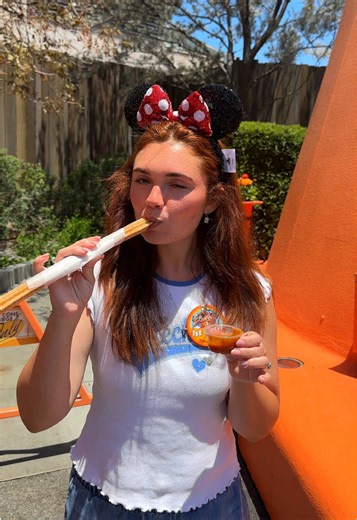 Best Disney Food at Disneyland California: Must-Try Snacks & Eats