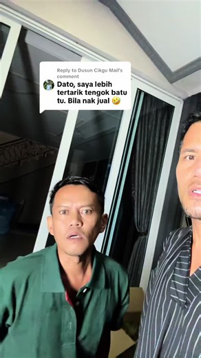 Aliff Syukri's Review on Selling Durian and Stones