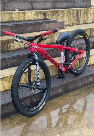 Bike Estilo BH e Nero 5: Personalização e Música