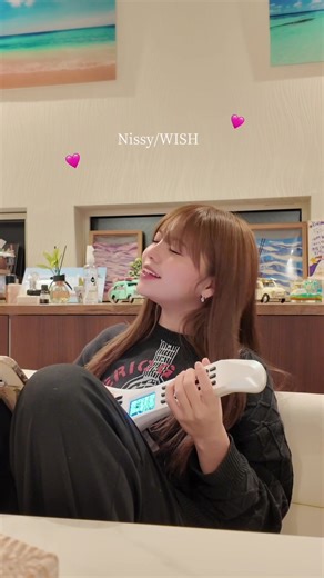 1/1仕事ないの初めてだから満喫する🥰みんな明日はなにするん！！💞Nissyさんの歌で今年締めくくり？🫶🏻（すっぴんでごめんね笑笑） #インスタコード#Nissy#きゃすみる#WISH#特撮がるず